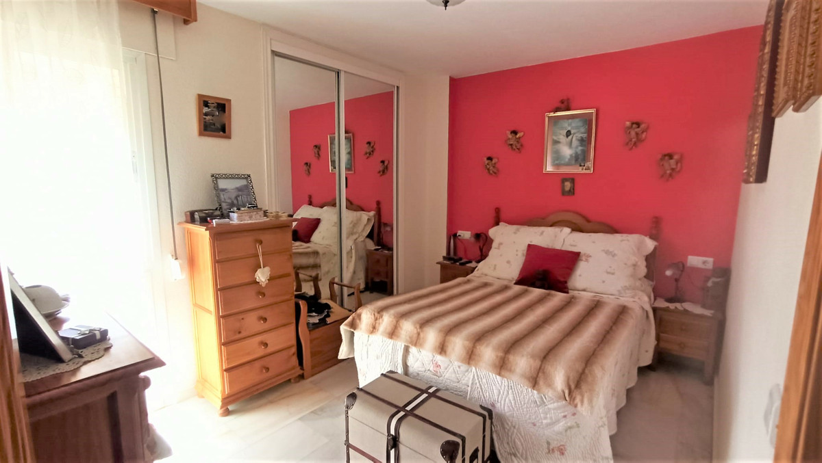 Apartment Middle Floor Estepona Málaga Costa del Sol R4041724 3