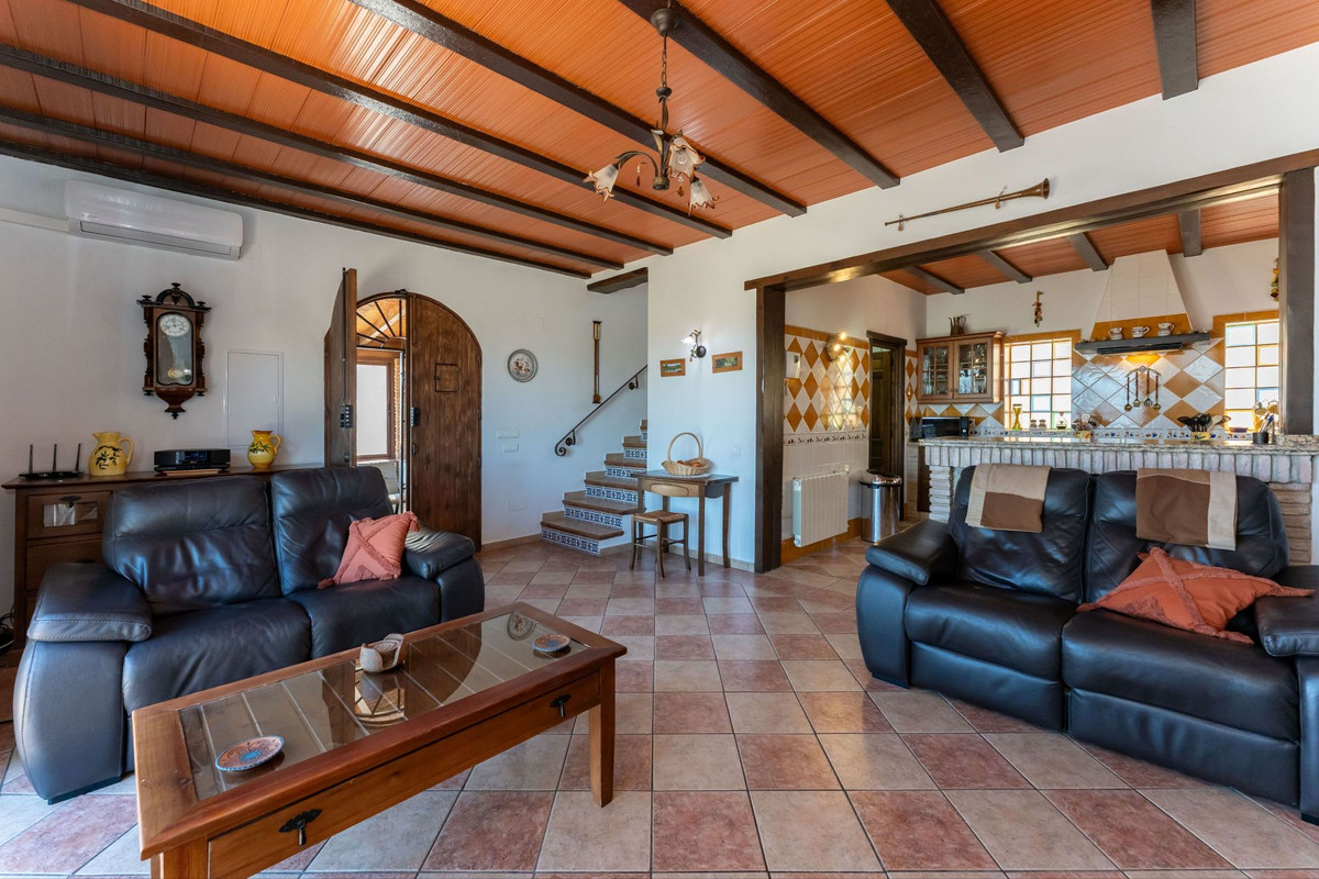 Villa te koop in Alhaurín el Grande R4710109