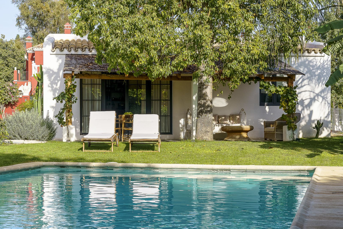Villa in Guadalmina Alta, Costa del Sol, Málaga on Costa del Sol En venta