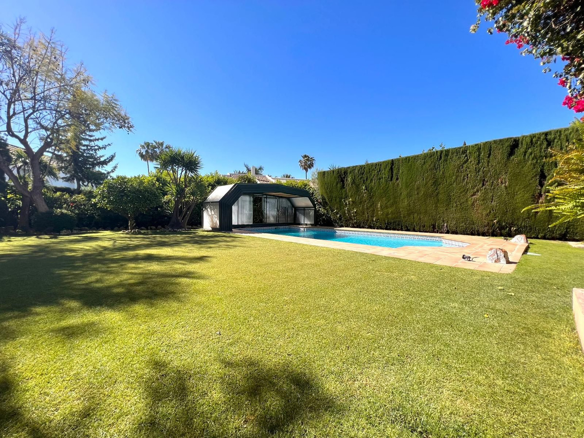 Villa te koop in Nueva Andalucía R4679149