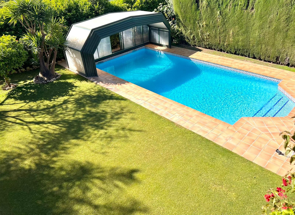 Villa te koop in Nueva Andalucía R4679149
