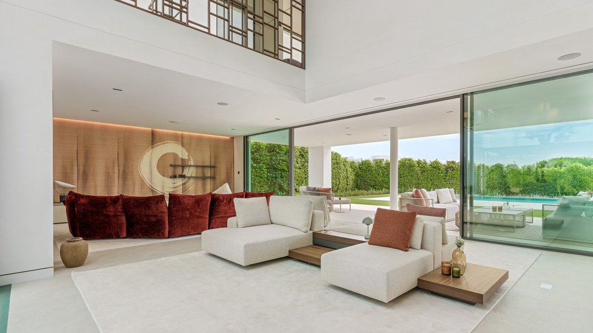 Villa Detached for sale in The Golden Mile, Costa del Sol