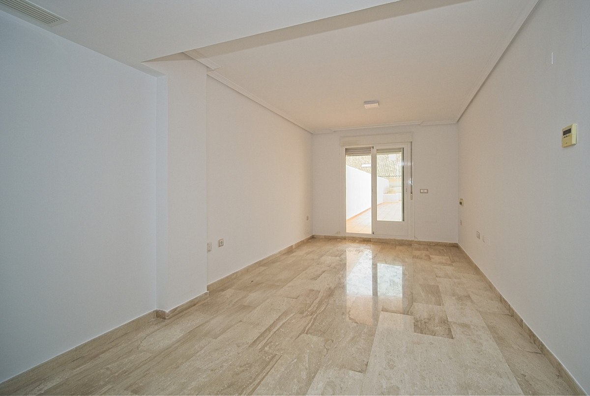 Apartment Middle Floor Benalmadena Málaga Costa del Sol R3893191 2