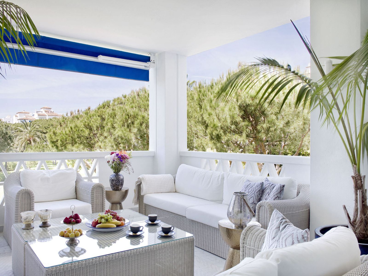 3 Bedroom Middle Floor Apartment For Sale Marbella, Costa del Sol - HP4583116