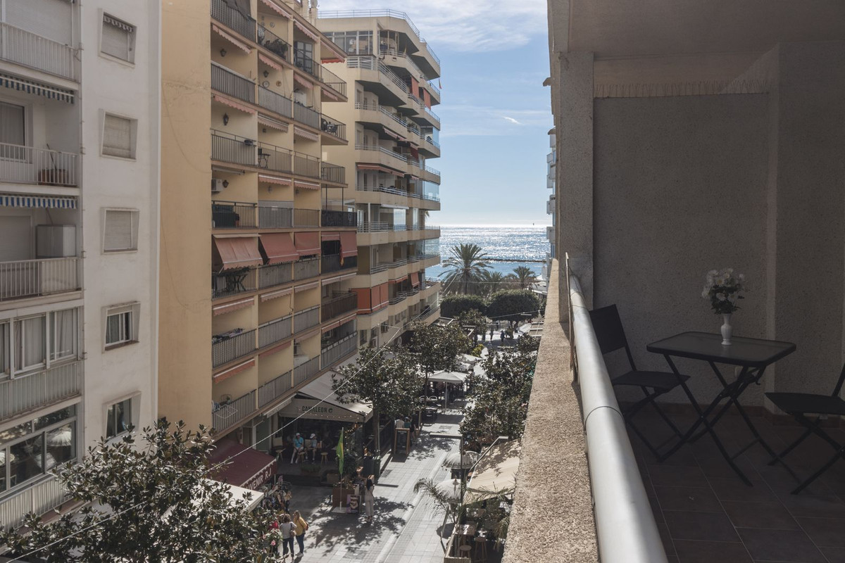 Fantastic apartment with side views of the Mediterranean Sea, Marbella Center. Costa del Sol.
The pr, Spain