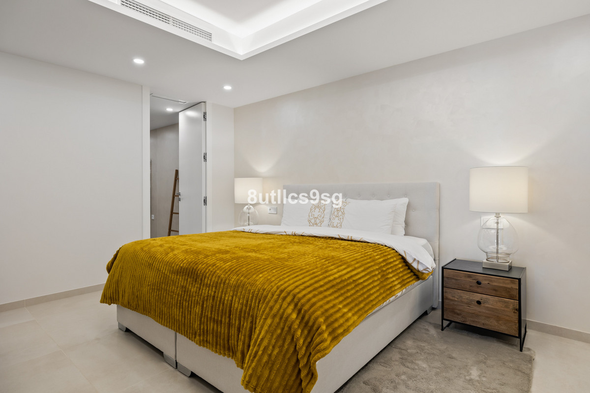 Apartamento con 7 Dormitorios en Venta Nueva Andalucía