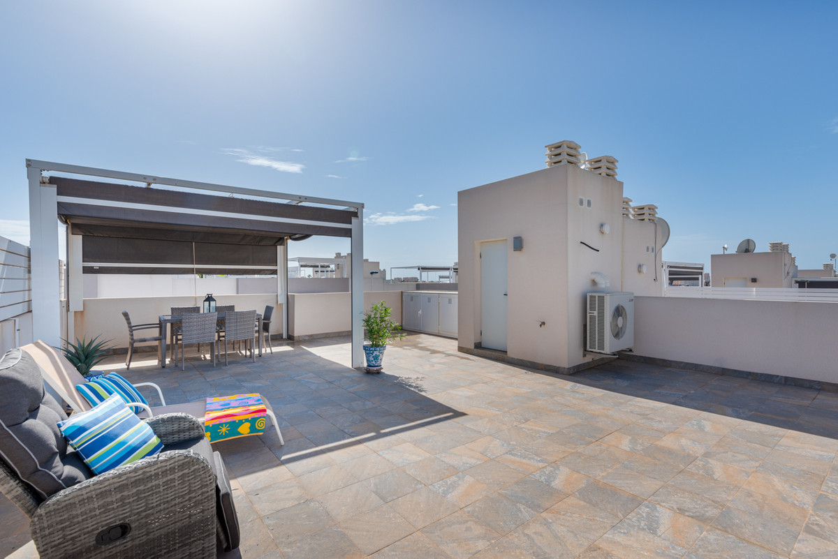 3 bedroom top floor apartment in the lovely residential complex Sol Park in Torrevieja. The apartmen, Spain