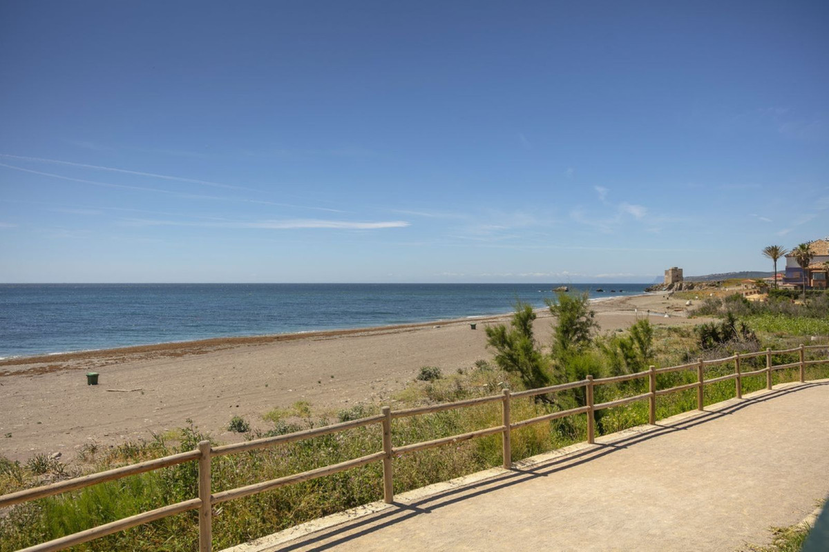 Casares Playa, Costa del Sol, Málaga, Espanja - Huoneisto - Keskikerros