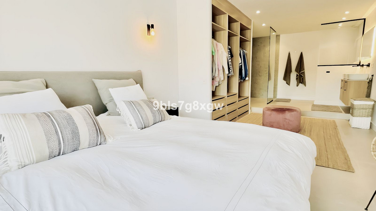 3 bedroom Apartment For Sale in La Quinta, Málaga - thumb 9