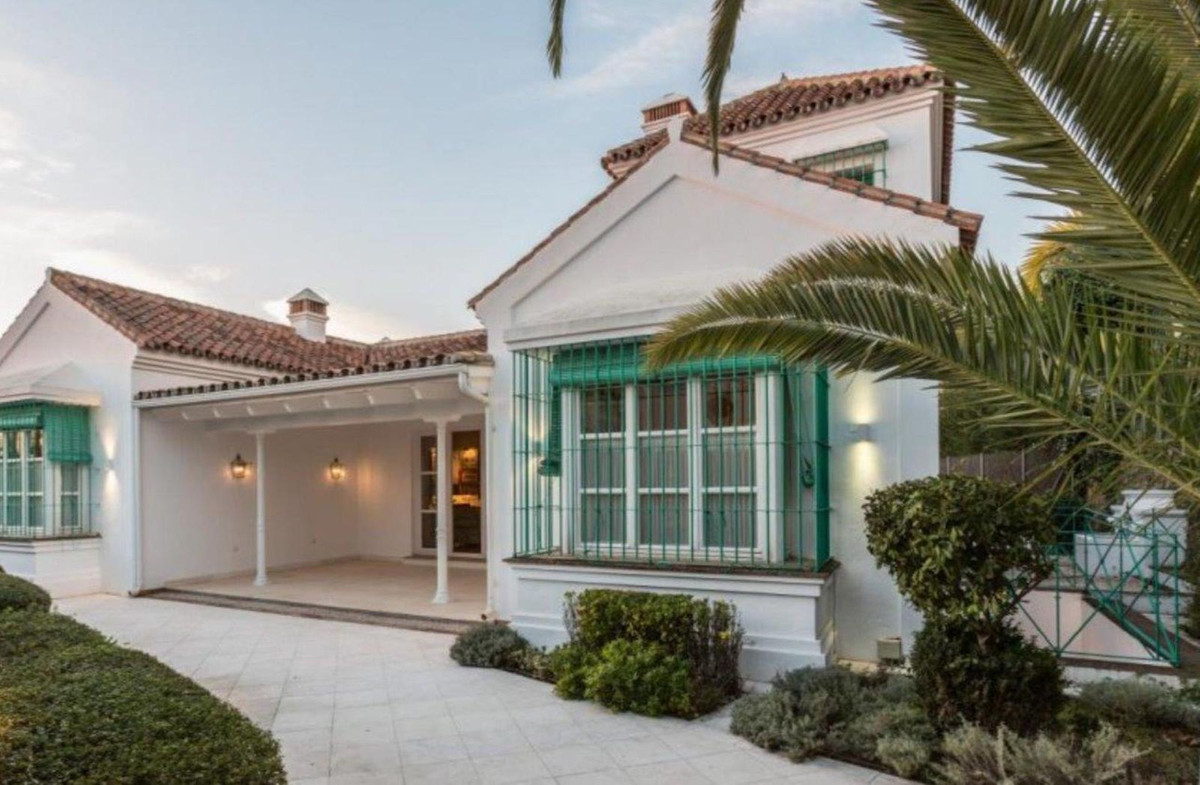 Vrijstaande Villa te koop in Marbella R4059238