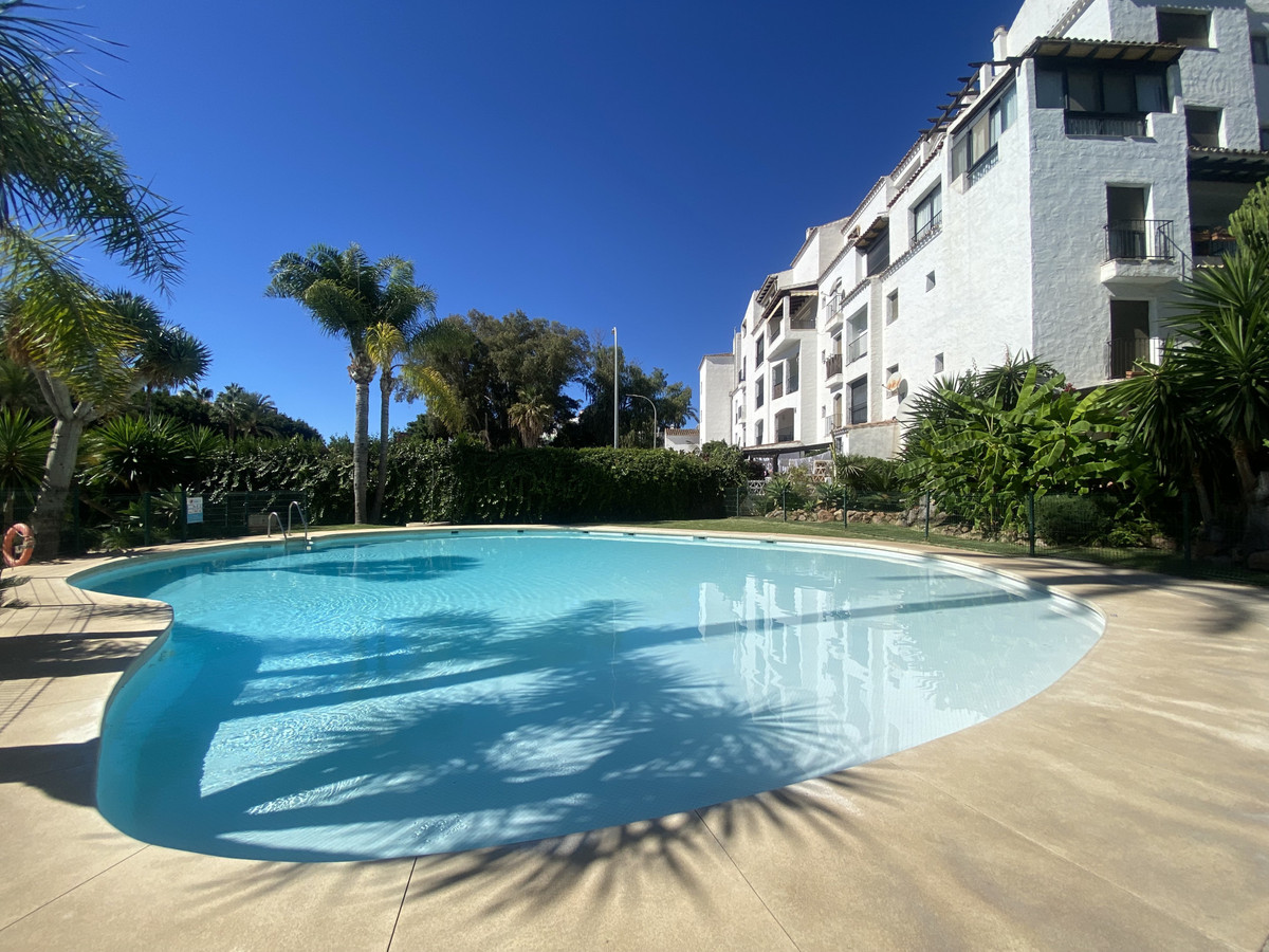 Middle Floor Apartment for sale in Puerto Banús R4360255