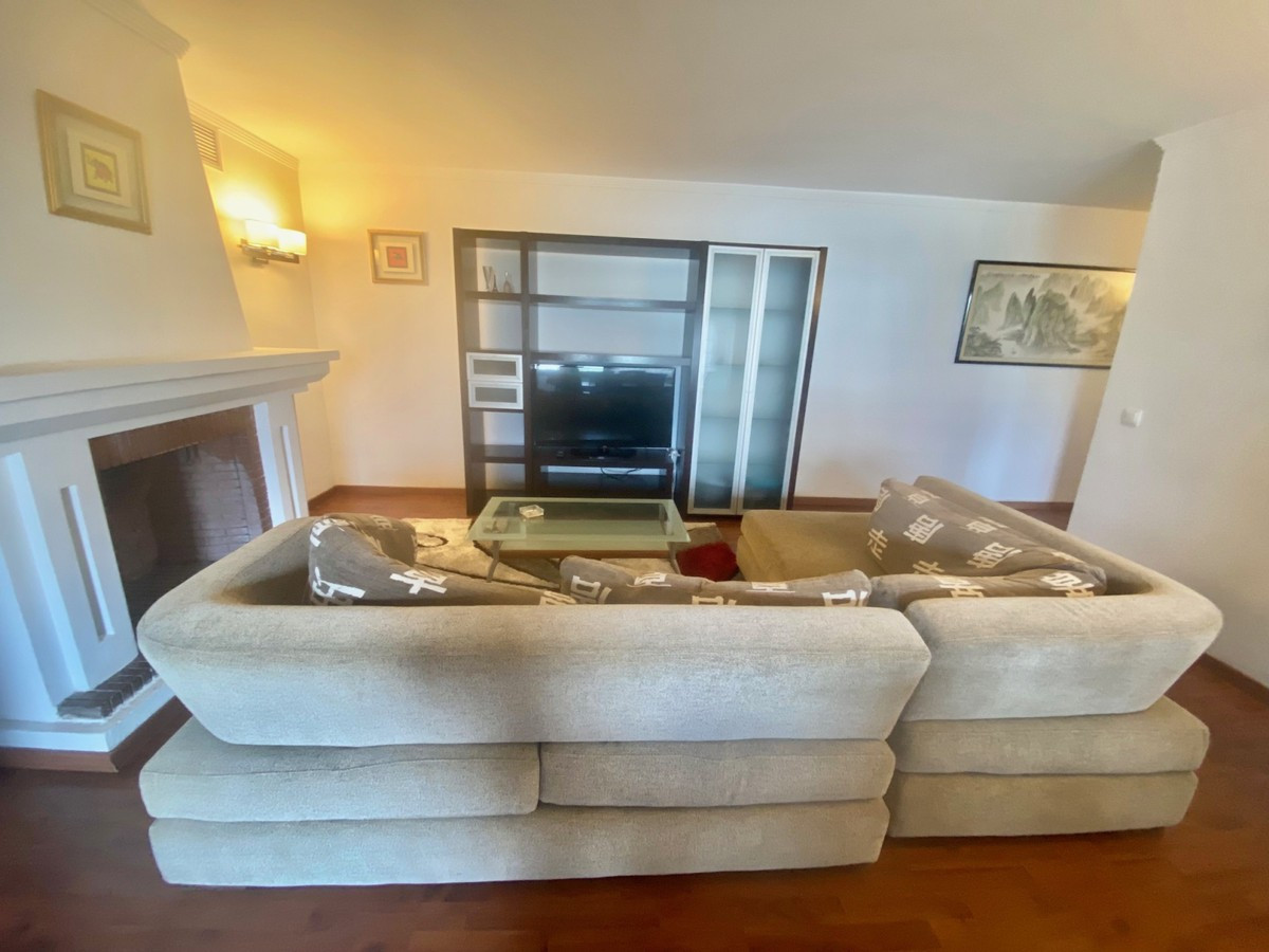 This apartment is situated in the center of Puerto Banus next to all the shops and restaurants.