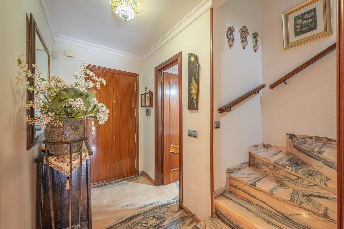 4 Bedroom Semi Detached Villa For Sale Marbella