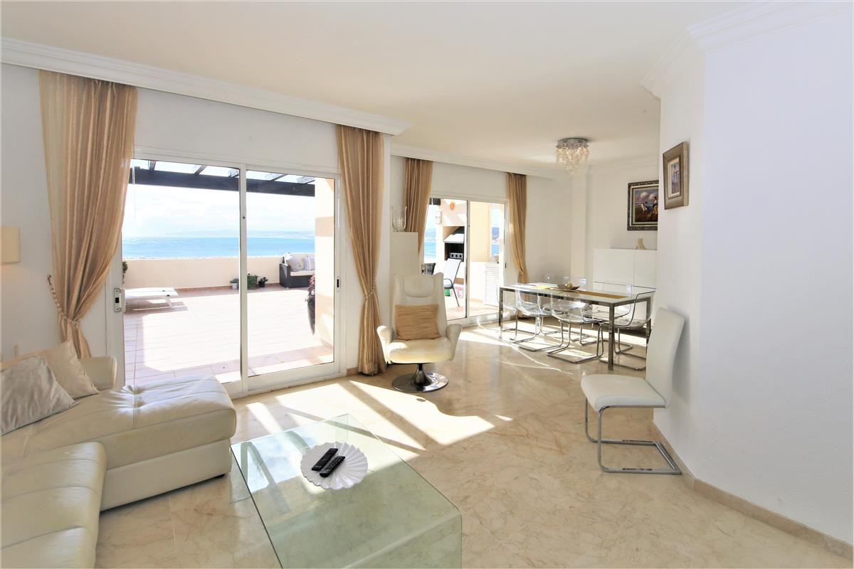 2 bedroom Apartment For Sale in Estepona, Malaga