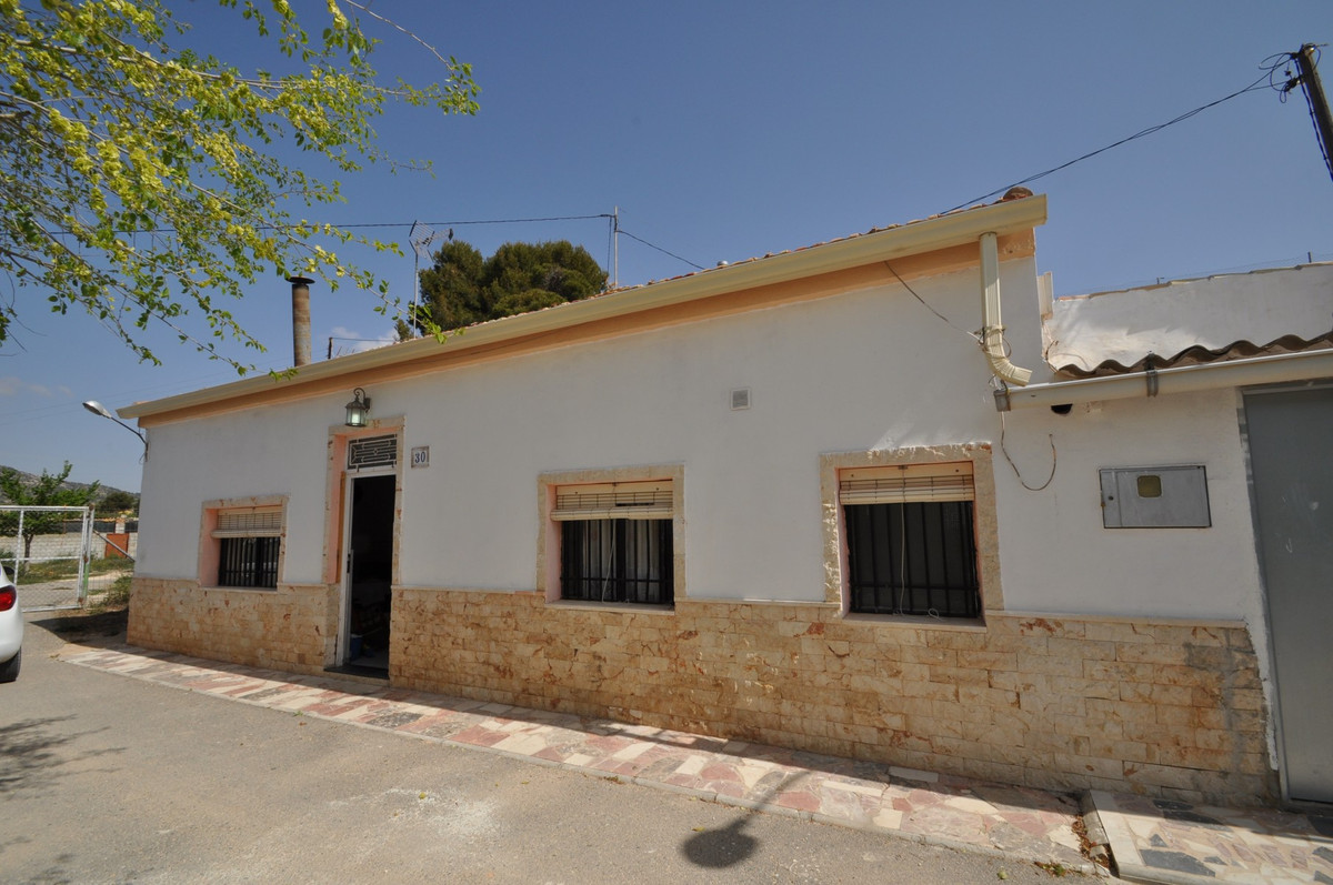 Located a short distance outside the town of Pinoso, this property represents excellent value for mo, Spain