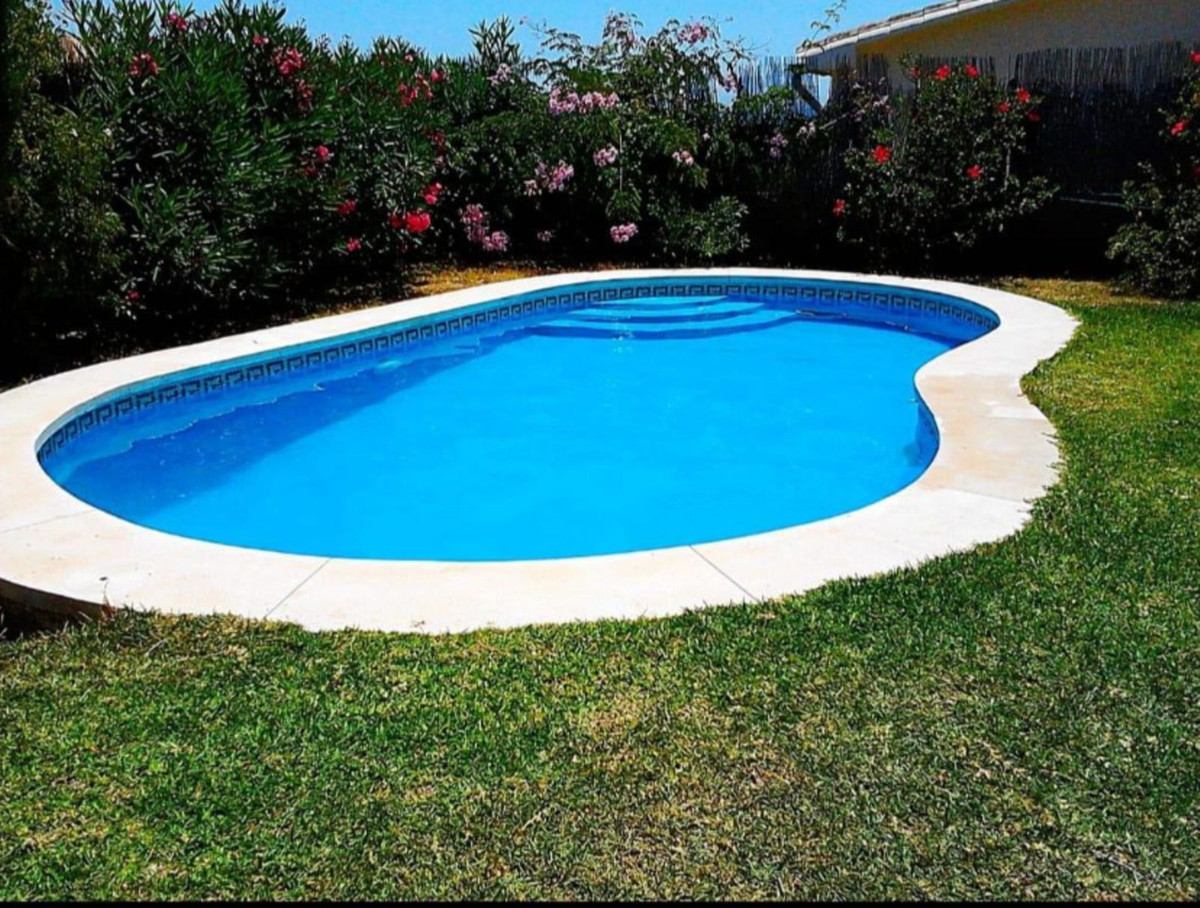 2 bed Villa for sale in Fuengirola