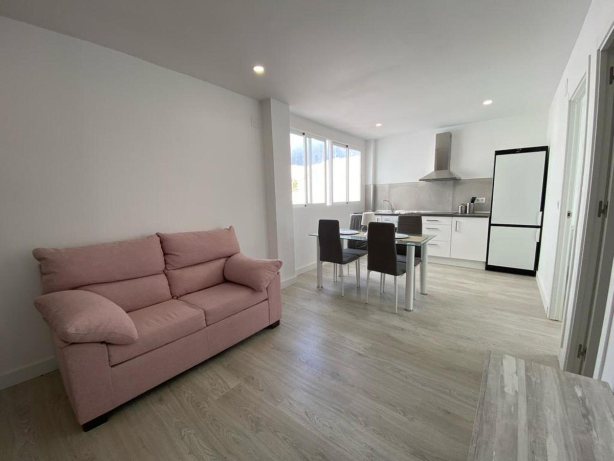 2 Bedroom Top Floor Apartment For Sale Estepona, Costa del Sol - HP4607929