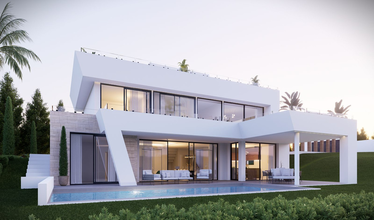 Detached Villa for sale in Valle Romano, Costa del Sol