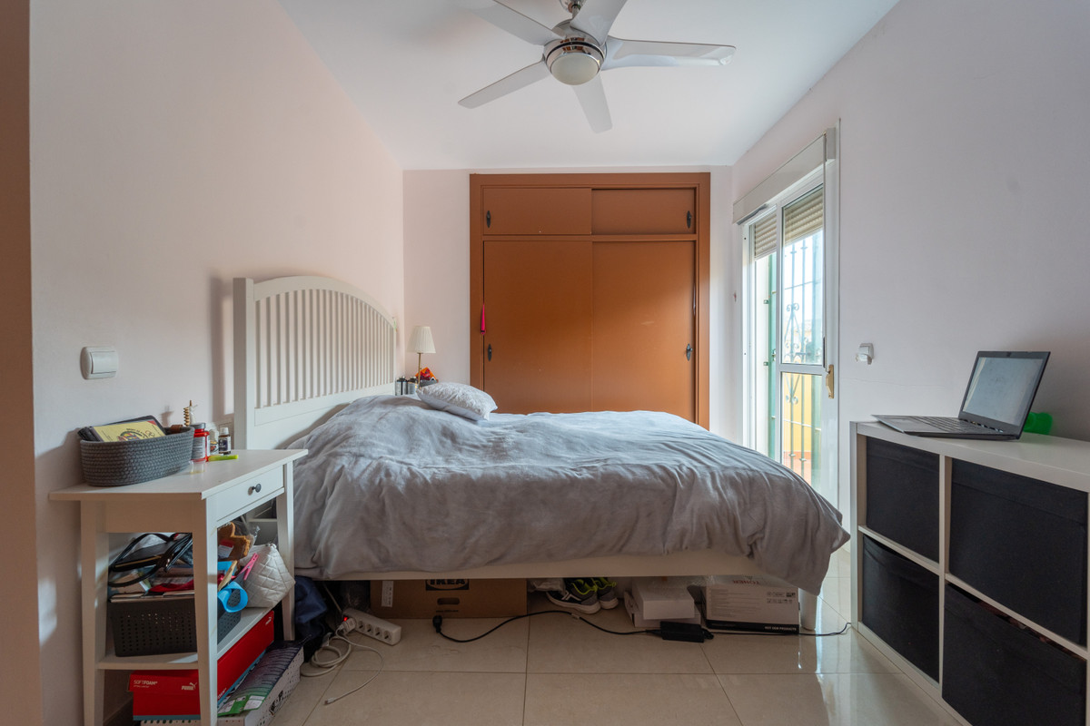 Unifamiliar con 4 Dormitorios en Venta Manilva