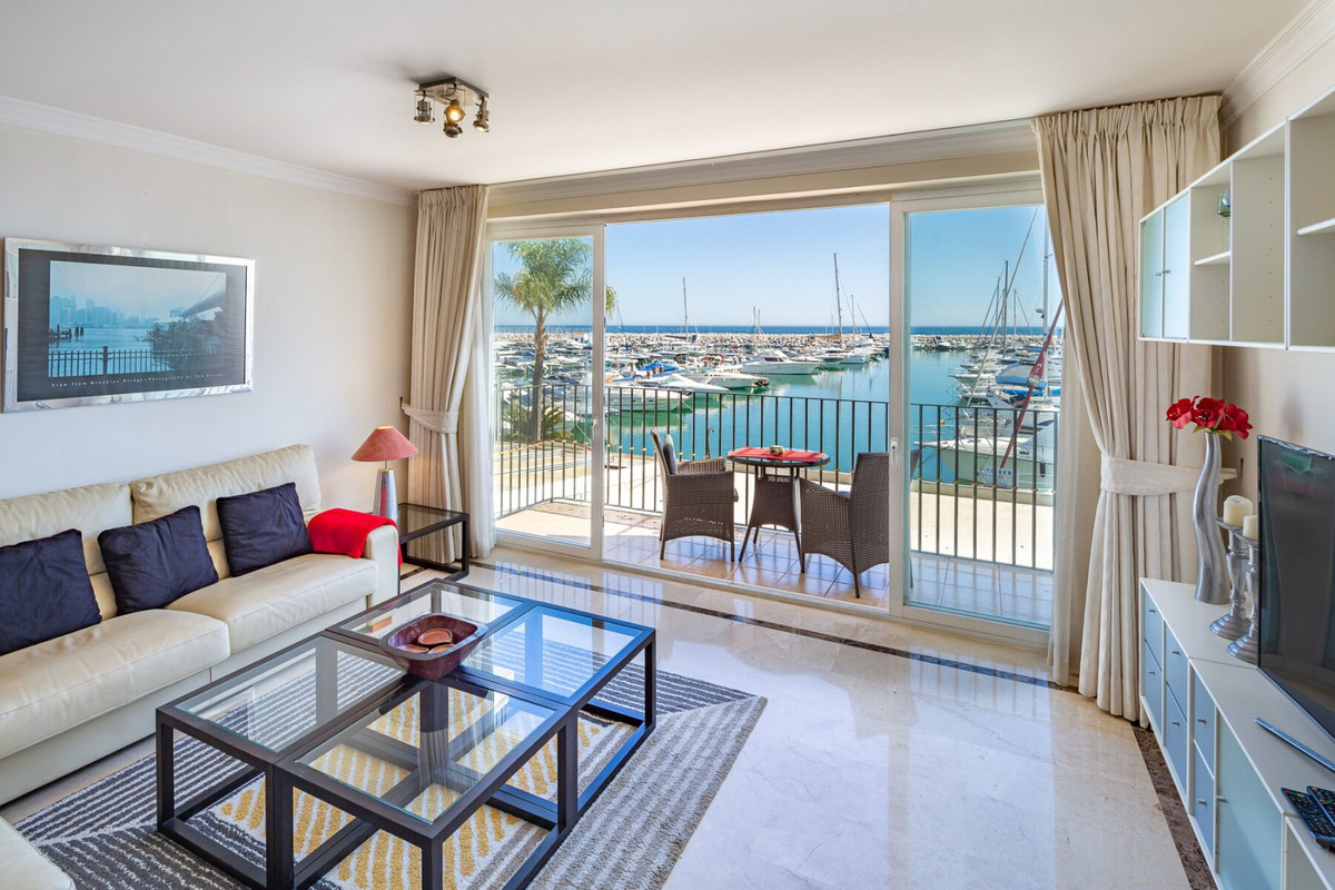 3 bedroom Apartment For Sale in Puerto Banús, Málaga - thumb 32