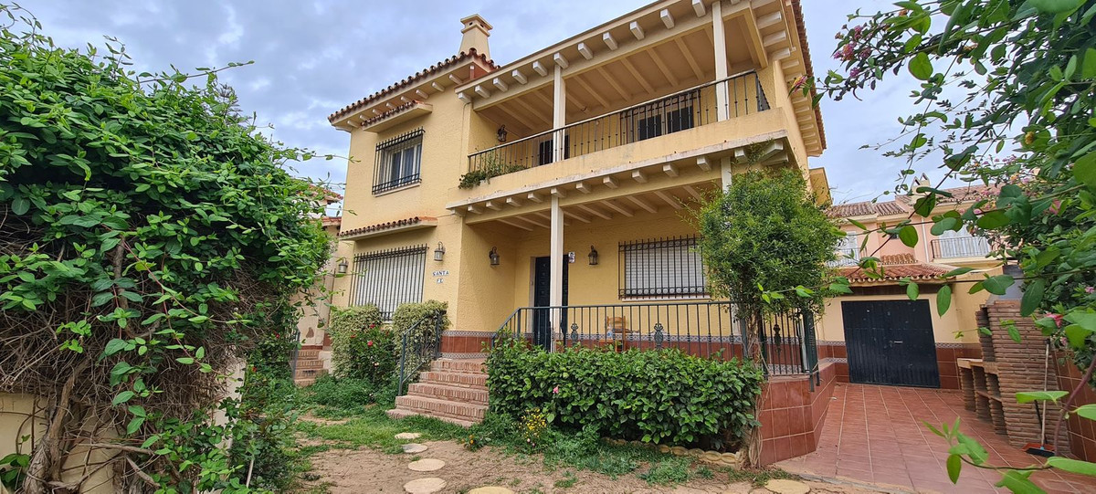 Villa Detached Fuengirola Málaga Costa del Sol R4045261 2
