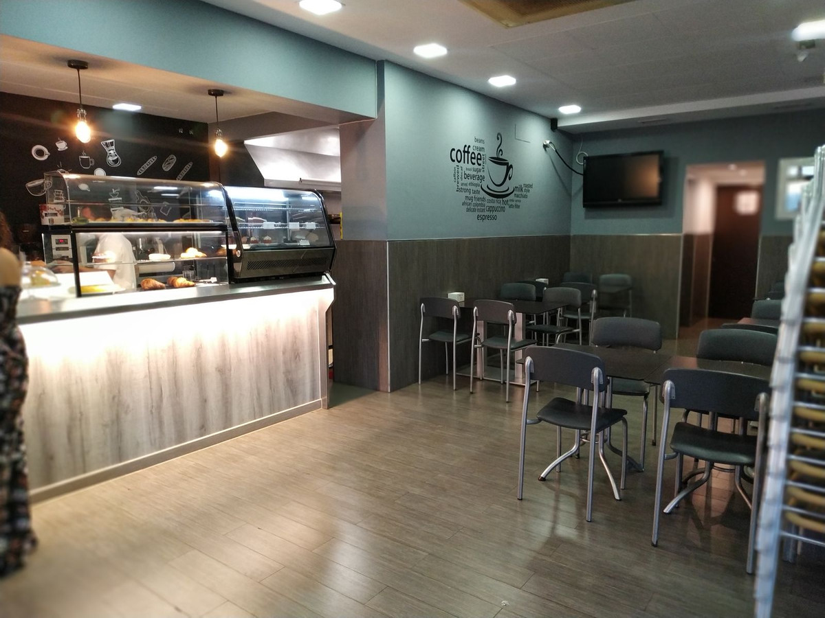 						Commercial  
													for sale 
																			 in Fuengirola
					