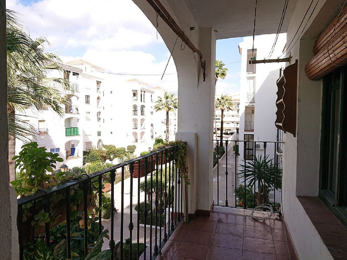1 Bedroom Middle Floor Apartment For Sale Manilva, Costa del Sol - HP4220920