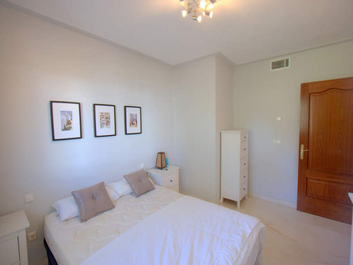 Appartement te koop in Casares R4452901