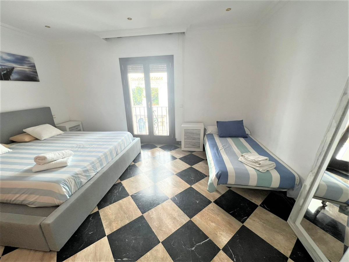 3 bedroom Apartment For Sale in Puerto Banús, Málaga - thumb 15