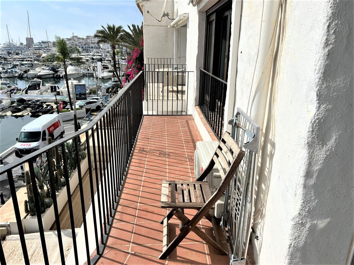 3 bedroom Apartment For Sale in Puerto Banús, Málaga - thumb 4