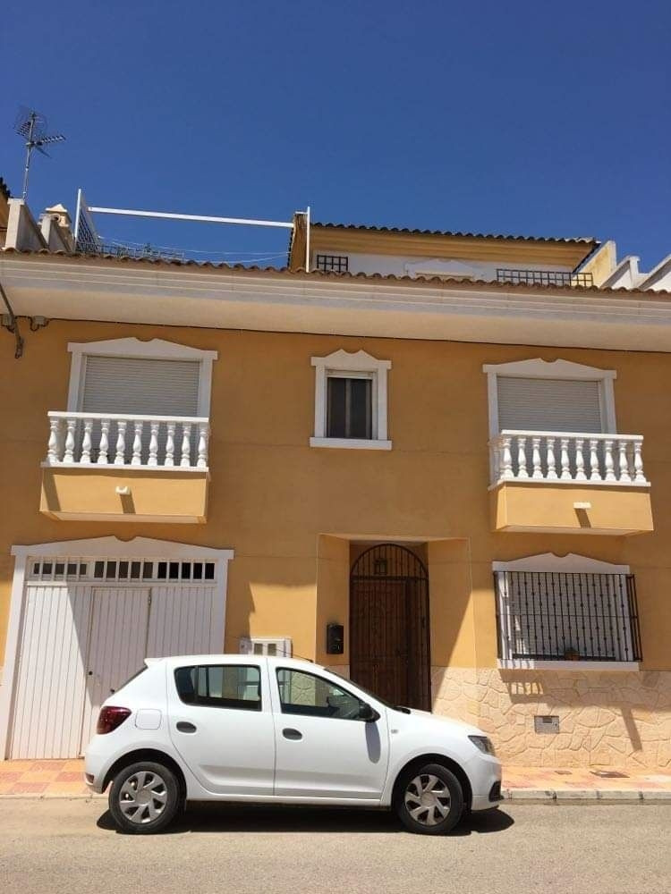 This really is a must see property and is presented in immaculate condition inside and out.

As you , Spain
