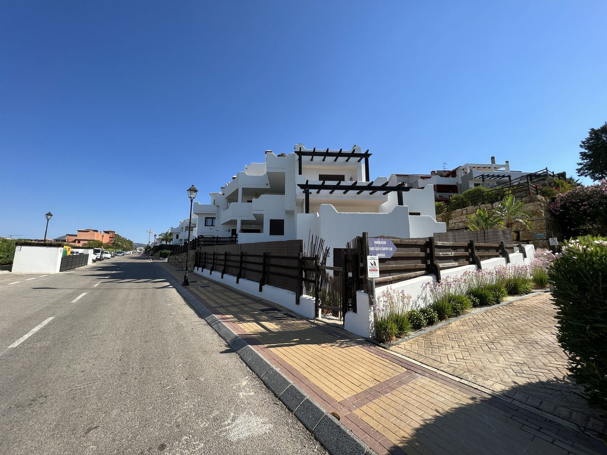 Commercial for sale in Casares Playa