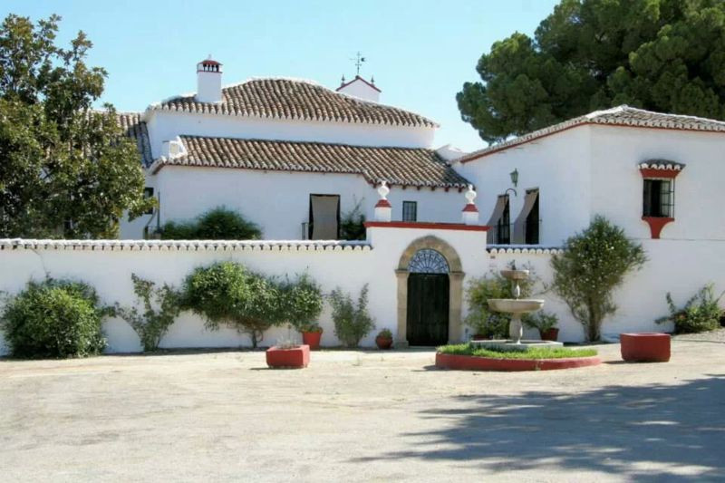 Villa con 12 Dormitorios en Venta Ronda