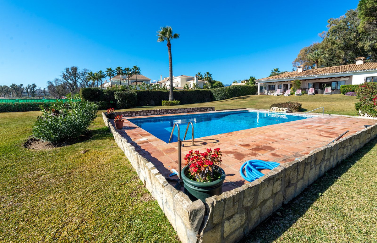 5 bedroom Villa For Sale in New Golden Mile, Málaga - thumb 5