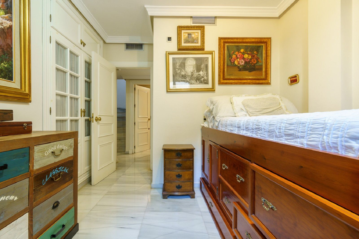 5 bedroom Villa For Sale in Málaga Este, Málaga - thumb 19