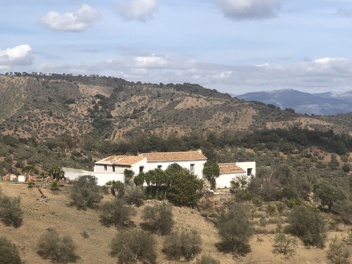 						Villa  Finca
													for sale 
																			 in Málaga
					