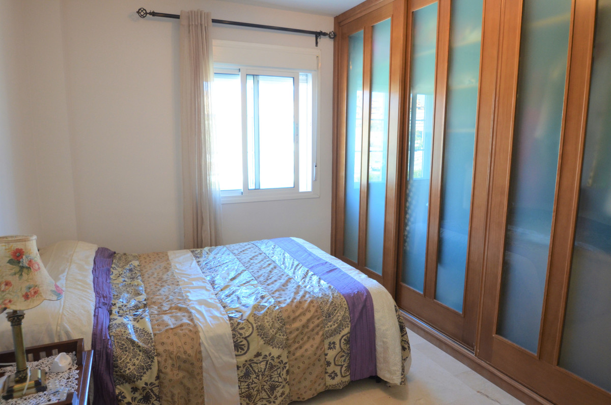 4 bedrooms Apartment in Estepona