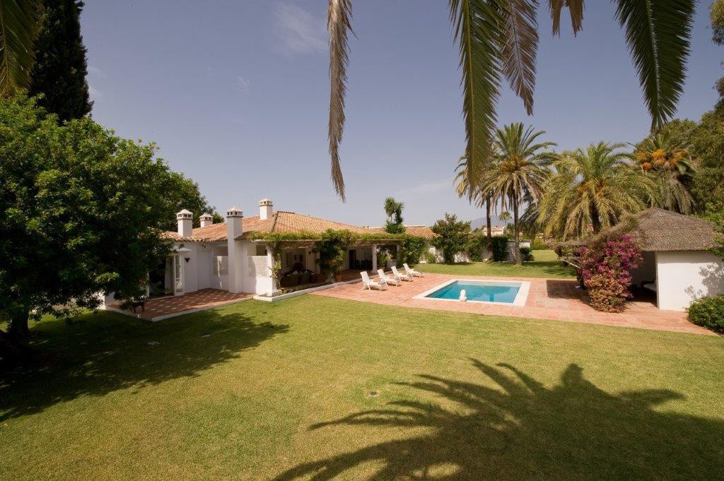 Villa Detached for sale in Guadalmina Baja, Costa del Sol