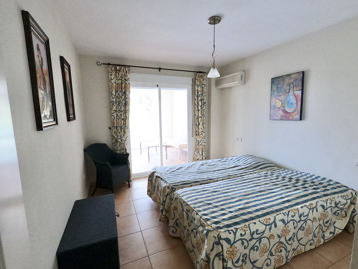 4 bedroom Villa For Sale in Mijas Costa, Málaga - thumb 12