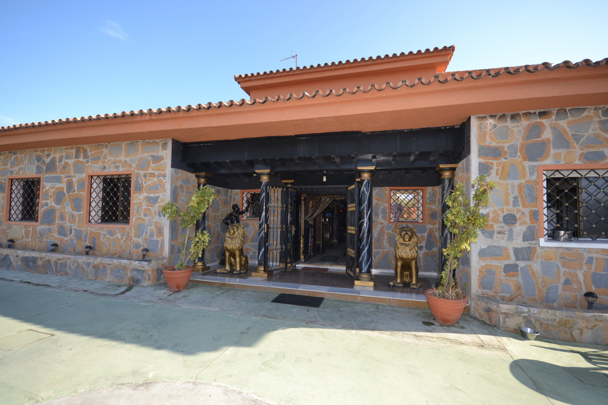 10 bedrooms Villa in El Paraiso
