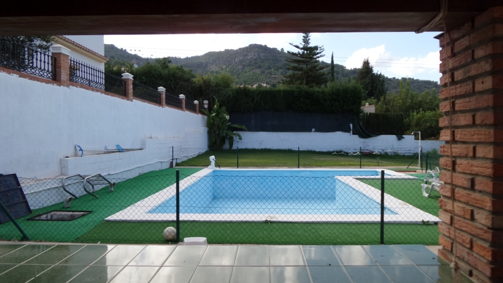 5 bedroom Villa For Sale in Alhaurín de la Torre, Málaga - thumb 2