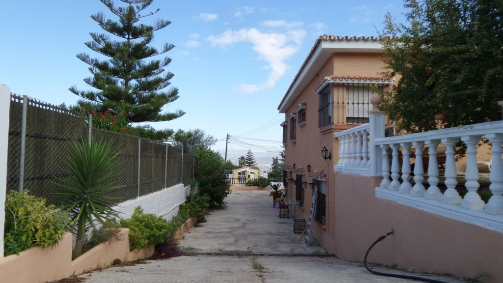 5 bedroom Villa For Sale in Alhaurín de la Torre, Málaga - thumb 28