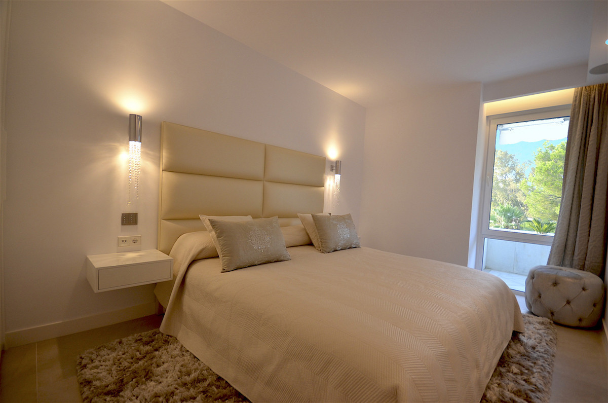 4 bedroom Apartment For Sale in Nueva Andalucía, Málaga - thumb 12
