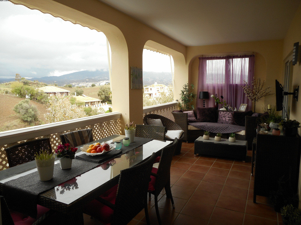 4 bedroom Villa For Sale in Cerros del Aguila, Málaga - thumb 5