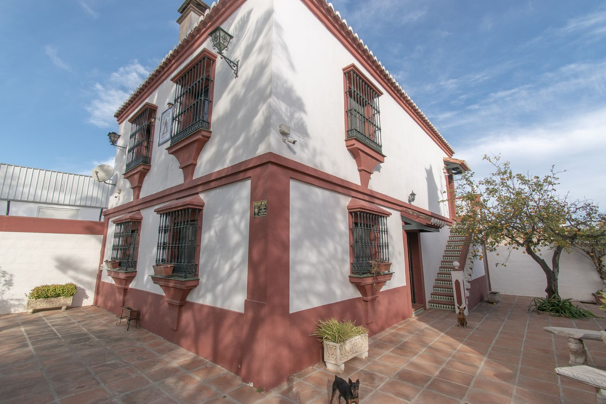 7 bedroom Villa For Sale in Mijas Golf, Málaga - thumb 18