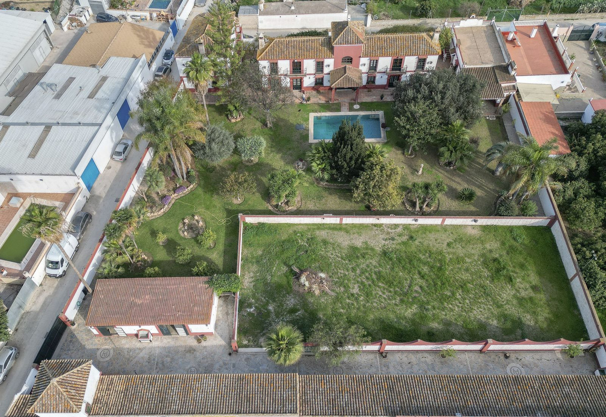 7 bedroom Villa For Sale in Mijas Golf, Málaga - thumb 39