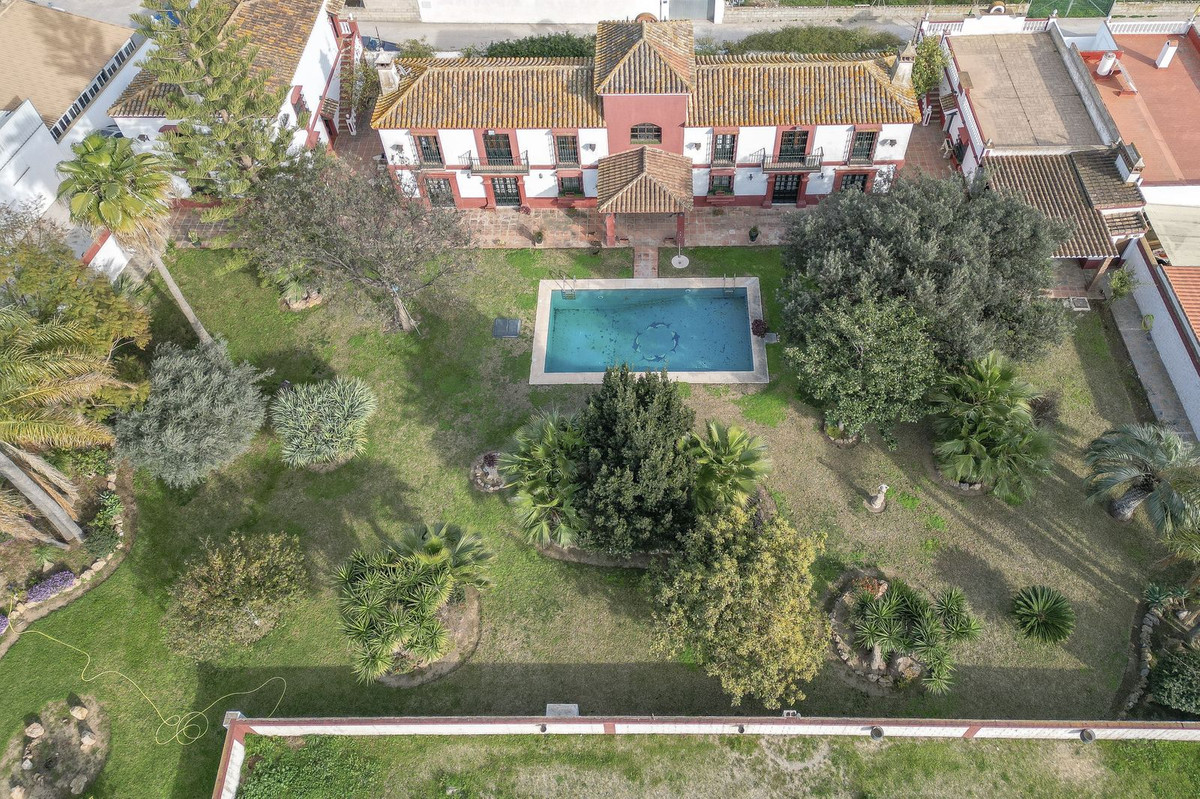 7 bedroom Villa For Sale in Mijas Golf, Málaga - thumb 41