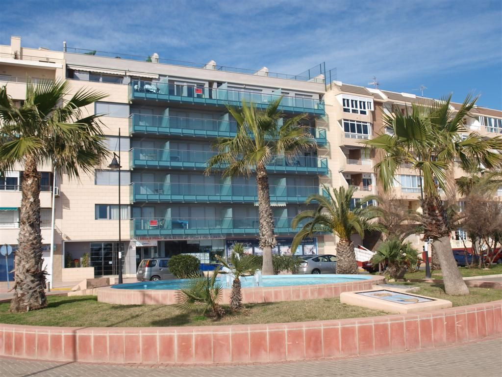 Luxury apartment in building facing the sea near the beach of El Cura on 2nd floor with lateral view, Spain