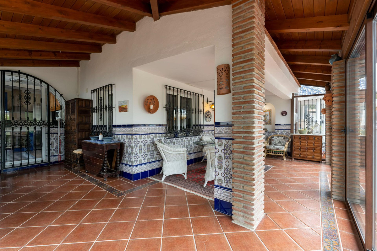 2 bed, 2 bath Villa - Detached - for sale in Coín, Málaga, for 279,000 EUR