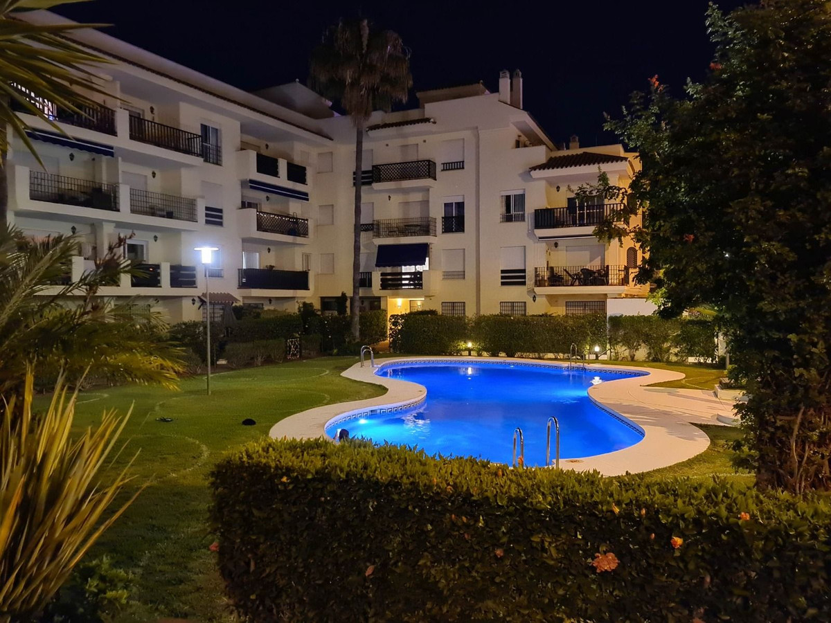 For sale a beautiful and cozy apartment with all the documentation in order, next to Puerto Banus, i, Spain